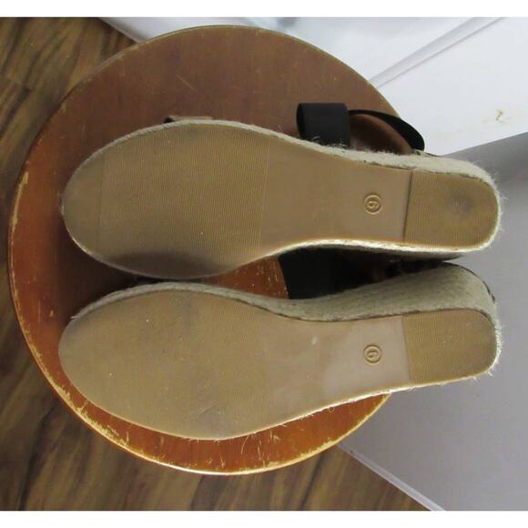 Leopard Wedge Sandals - Picture 4 of 4